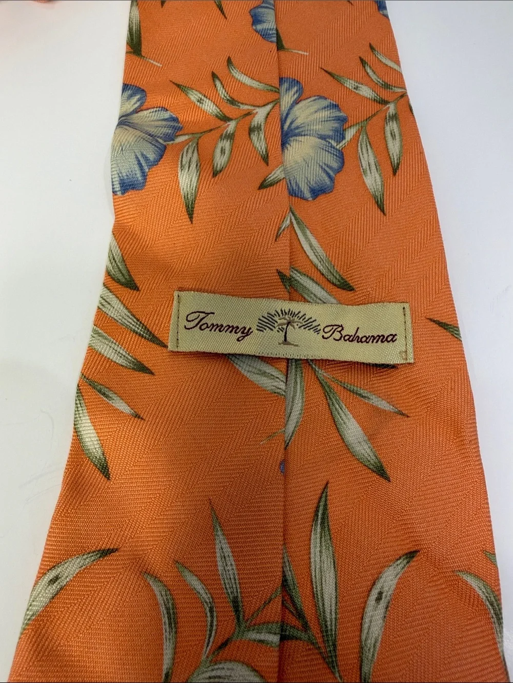Tommy Bahama Men’s Floral Silk Tie Hibiscus Print